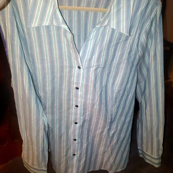 NWOT Denim Co blue button up with stripes - Picture 7 of 11
